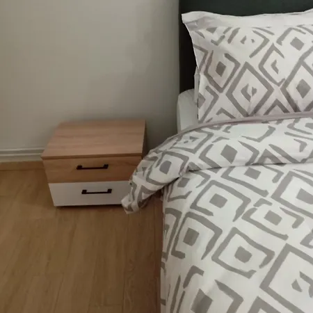 Loft Bianco Nero Appartement Tríkala