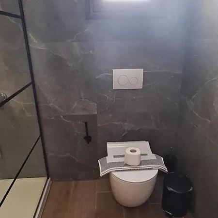 Loft Bianco Nero Appartement Tríkala