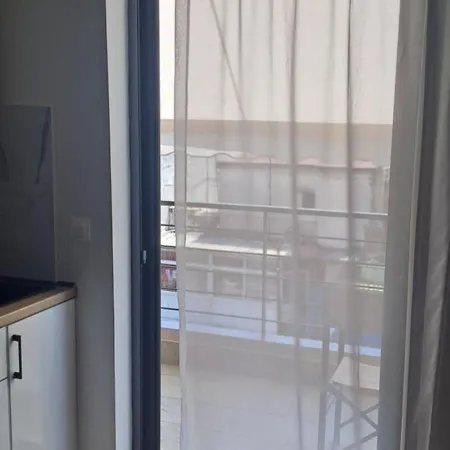 Loft Bianco Nero Appartamento Tríkala