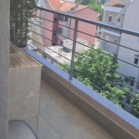 아파트 Loft Bianco Nero 트리칼라